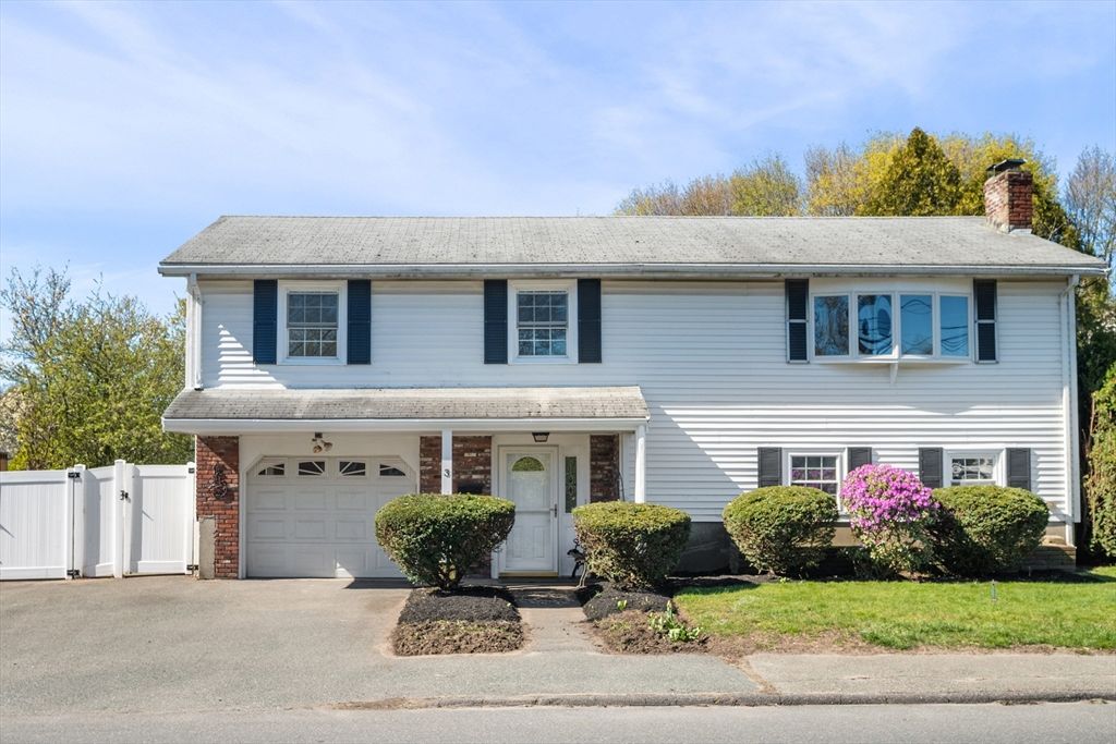 3 Witch Way, Salem, MA 01970