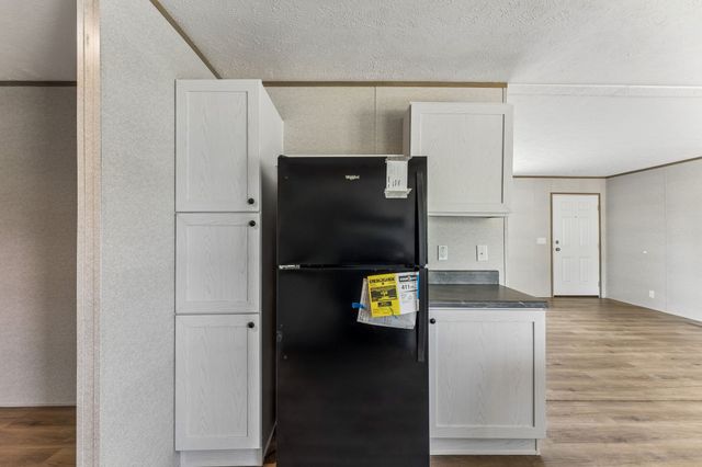 8 Otha Rd, Summertown, TN 38483