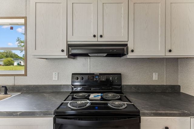 8 Otha Rd, Summertown, TN 38483