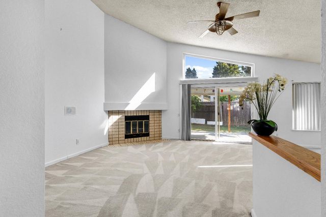 3127 Mill Oak Way, Sacramento, CA 95833