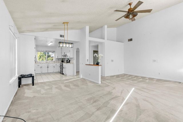 3127 Mill Oak Way, Sacramento, CA 95833