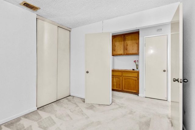 3127 Mill Oak Way, Sacramento, CA 95833