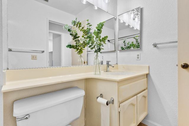 3127 Mill Oak Way, Sacramento, CA 95833