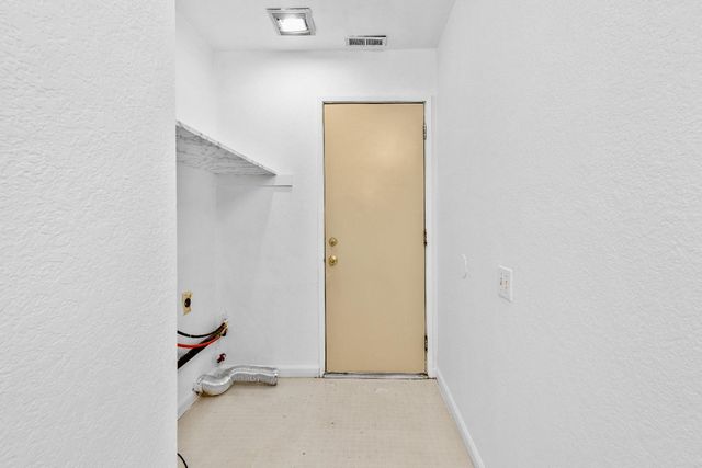 3127 Mill Oak Way, Sacramento, CA 95833