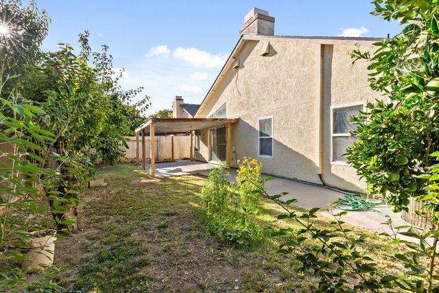 3127 Mill Oak Way, Sacramento, CA 95833