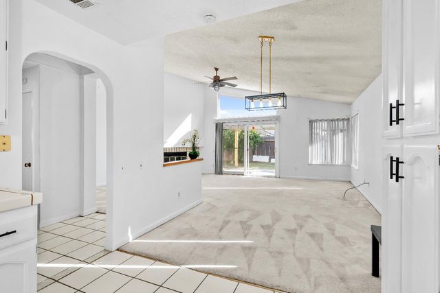 3127 Mill Oak Way, Sacramento, CA 95833