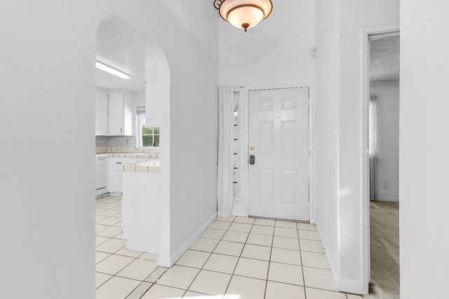 3127 Mill Oak Way, Sacramento, CA 95833