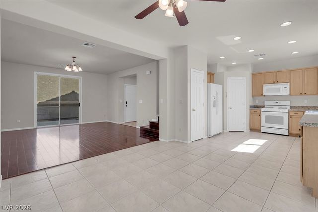 8833 Salvestrin Point Avenue, Las Vegas, NV 89148