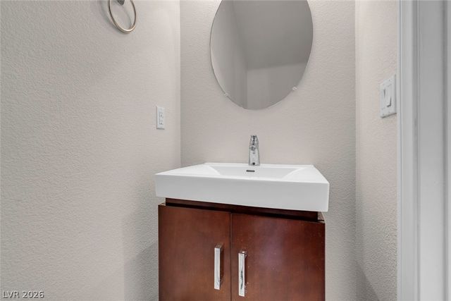 8833 Salvestrin Point Avenue, Las Vegas, NV 89148