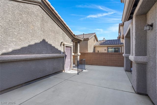 8833 Salvestrin Point Avenue, Las Vegas, NV 89148