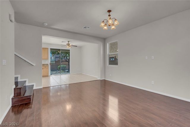 8833 Salvestrin Point Avenue, Las Vegas, NV 89148