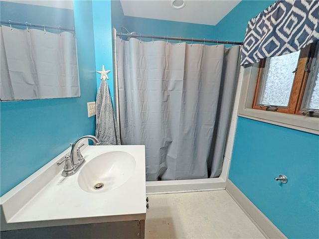 1305 Mercer Ave, Hermitage, PA 16148