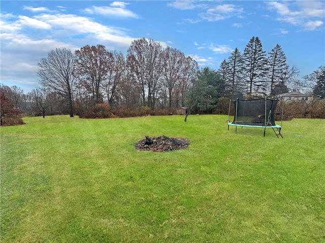 1305 Mercer Ave, Hermitage, PA 16148