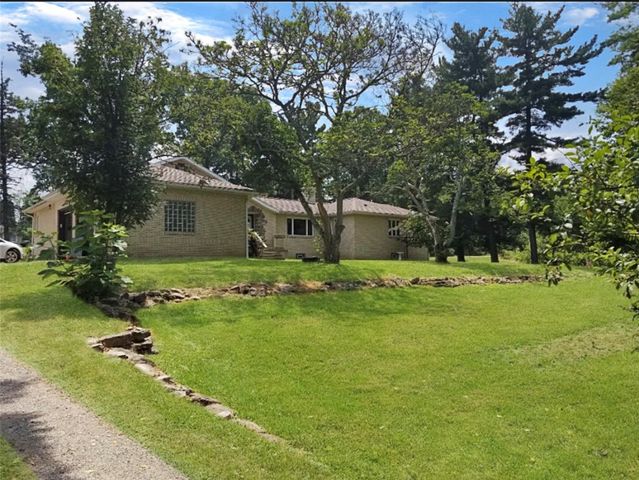 1305 Mercer Ave, Hermitage, PA 16148