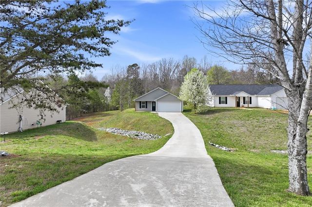 550 Cypress Drive, Mount Airy, GA 30563