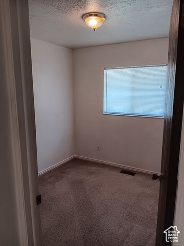 556 N FAIRFIELD RD #B4, Layton, UT 84041