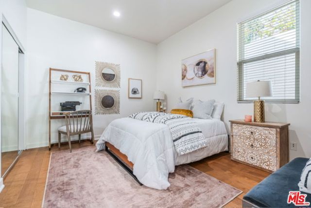 3718 S Barrington Avenue, Los Angeles, CA 90066