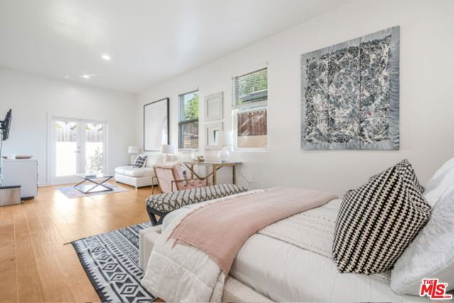 3718 S Barrington Avenue, Los Angeles, CA 90066