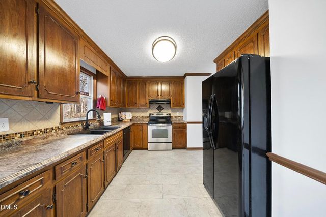 2540 Rolling Meadows Drive, Raleigh, NC 27603