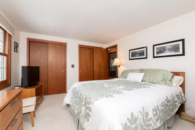 1107 Dogwood LANE, Waukesha, WI 53189