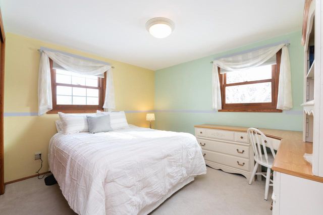 1107 Dogwood LANE, Waukesha, WI 53189