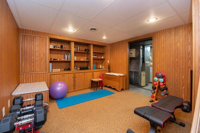 1107 Dogwood LANE, Waukesha, WI 53189