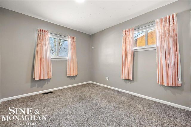 31736 Tanglewood Road, Saint Clair Shores, MI 48236