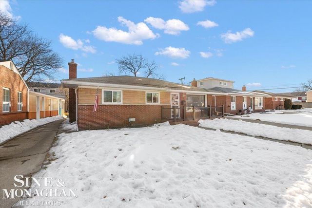 31736 Tanglewood Road, Saint Clair Shores, MI 48236