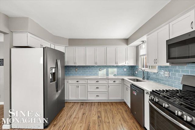 31736 Tanglewood Road, Saint Clair Shores, MI 48236