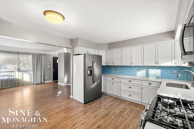 31736 Tanglewood Road, Saint Clair Shores, MI 48236