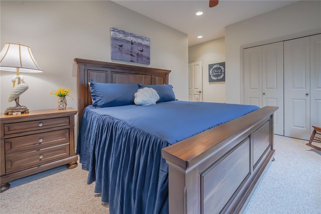 108 Cedar Ridge Dr, Rockport, TX 78382