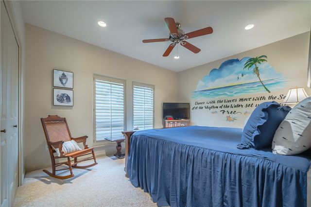 108 Cedar Ridge Dr, Rockport, TX 78382