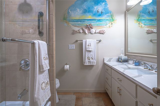 108 Cedar Ridge Dr, Rockport, TX 78382