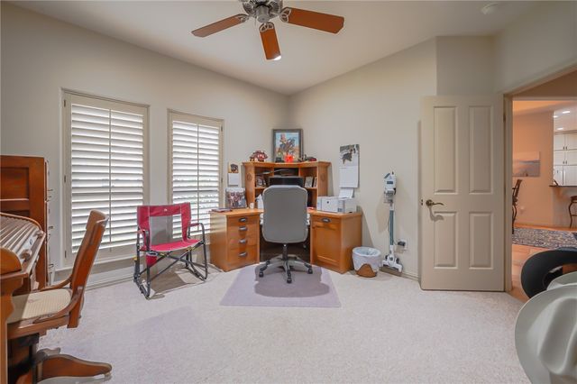 108 Cedar Ridge Dr, Rockport, TX 78382