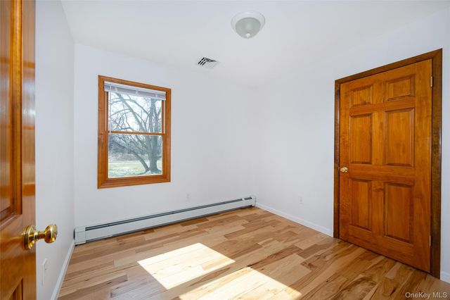 9 Ferrara Drive, Rhinebeck, NY 12572