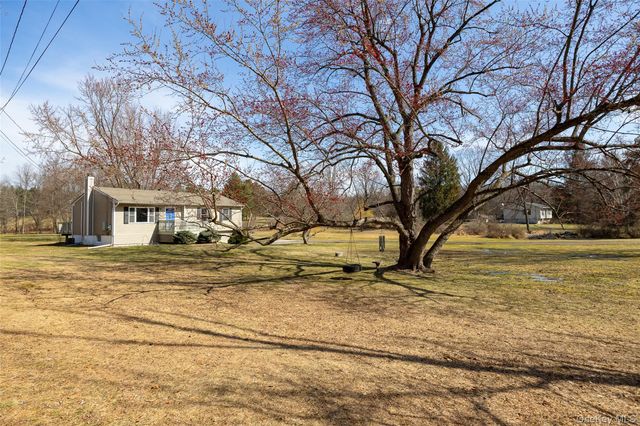 9 Ferrara Drive, Rhinebeck, NY 12572