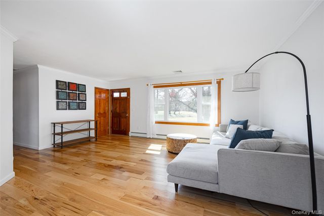 9 Ferrara Drive, Rhinebeck, NY 12572