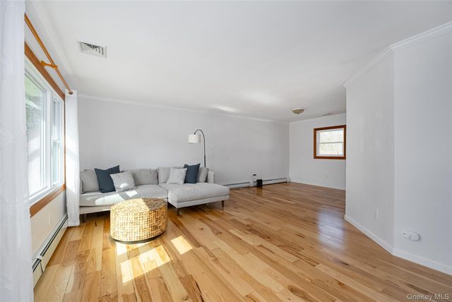 9 Ferrara Drive, Rhinebeck, NY 12572