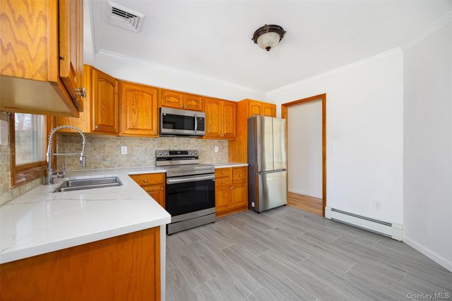 9 Ferrara Drive, Rhinebeck, NY 12572