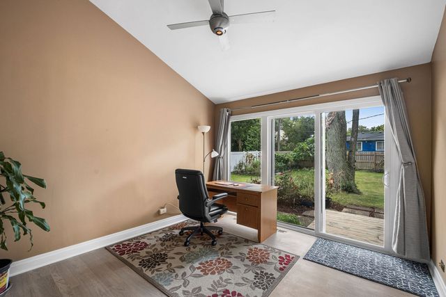 1119 Country Lane, Deerfield, IL 60015