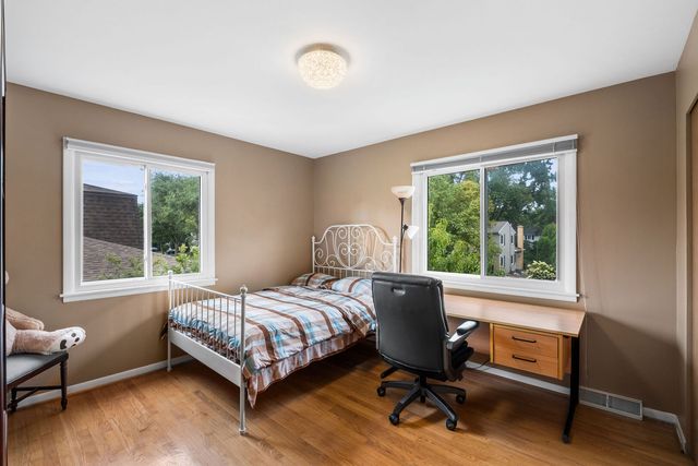 1119 Country Lane, Deerfield, IL 60015