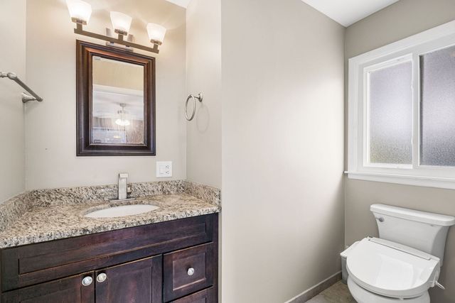 1119 Country Lane, Deerfield, IL 60015