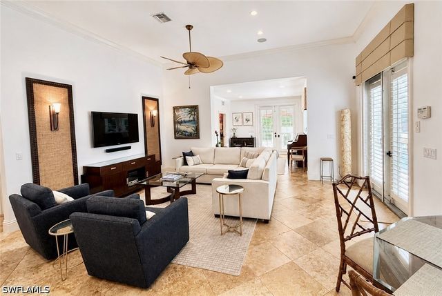 2056 Mission DR, Naples, FL 34109