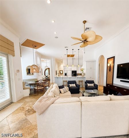 2056 Mission DR, Naples, FL 34109