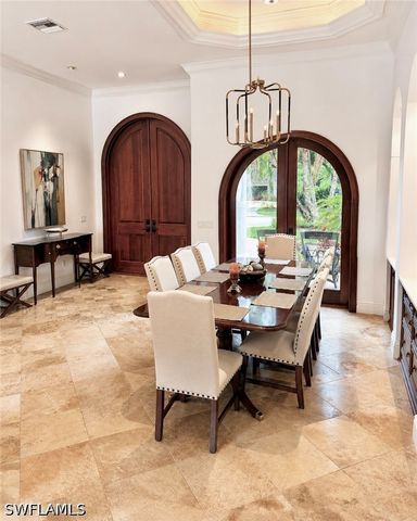 2056 Mission DR, Naples, FL 34109