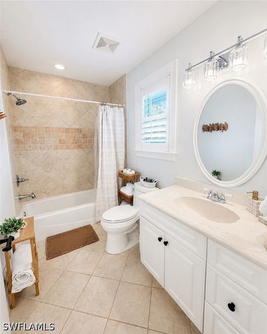 2056 Mission DR, Naples, FL 34109
