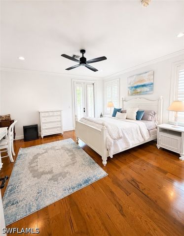 2056 Mission DR, Naples, FL 34109