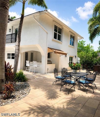2056 Mission DR, Naples, FL 34109