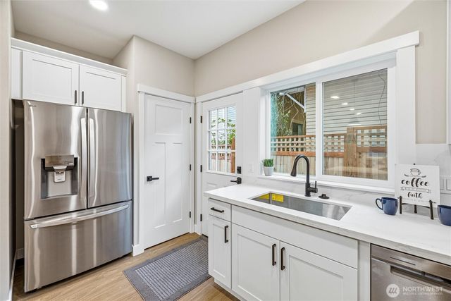 212 Carolina St, Bellingham, WA 98225