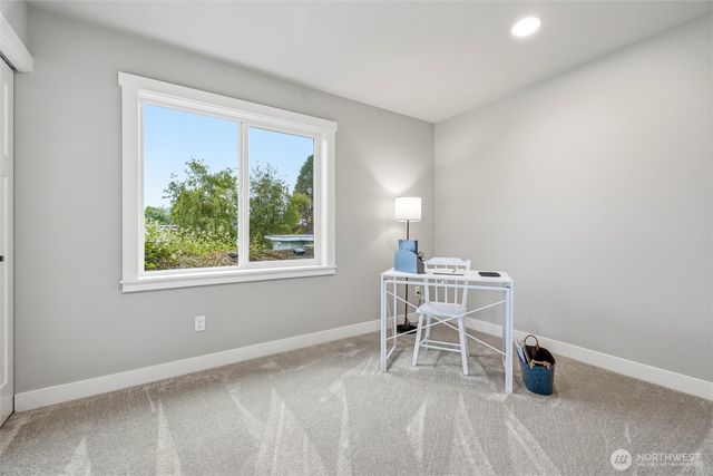 212 Carolina St, Bellingham, WA 98225